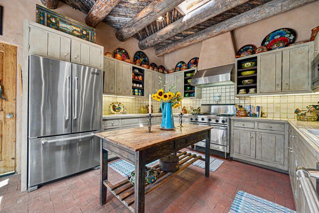 50 Vuelta Maria A and B, Santa Fe, NM 87506