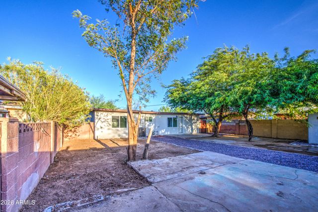 1648 N 38TH Drive, Phoenix, AZ 85009