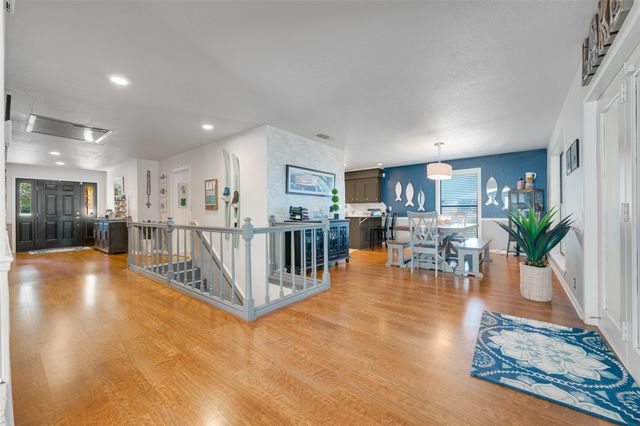 536 Wildewood Drive, Chandler, TX 75758