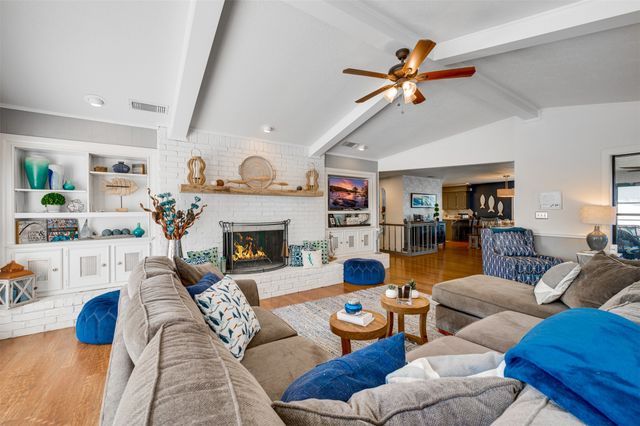 536 Wildewood Drive, Chandler, TX 75758
