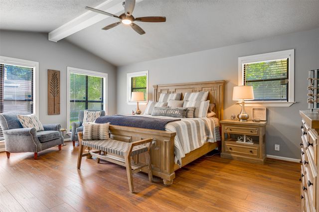 536 Wildewood Drive, Chandler, TX 75758