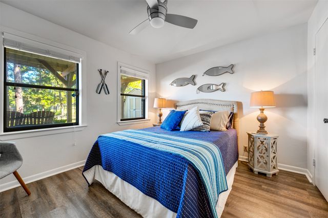 536 Wildewood Drive, Chandler, TX 75758