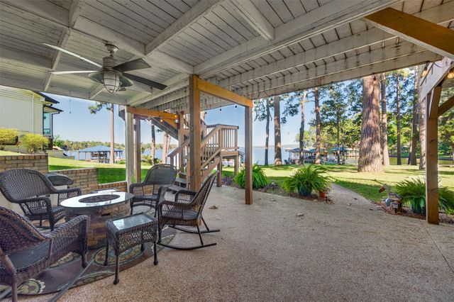 536 Wildewood Drive, Chandler, TX 75758