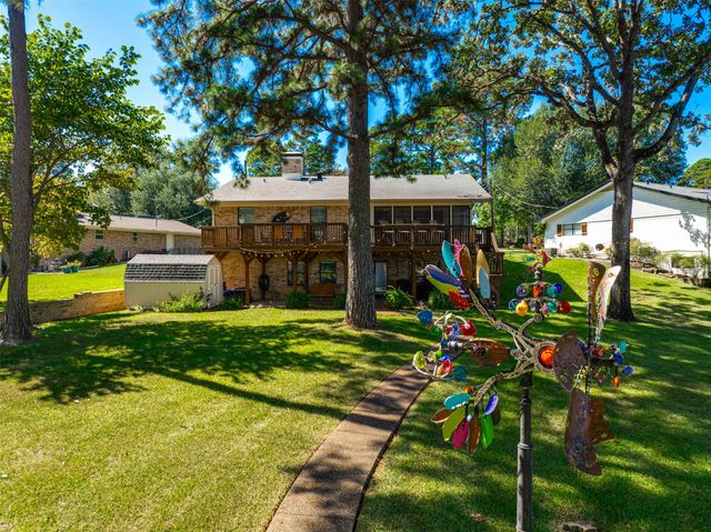 536 Wildewood Drive, Chandler, TX 75758
