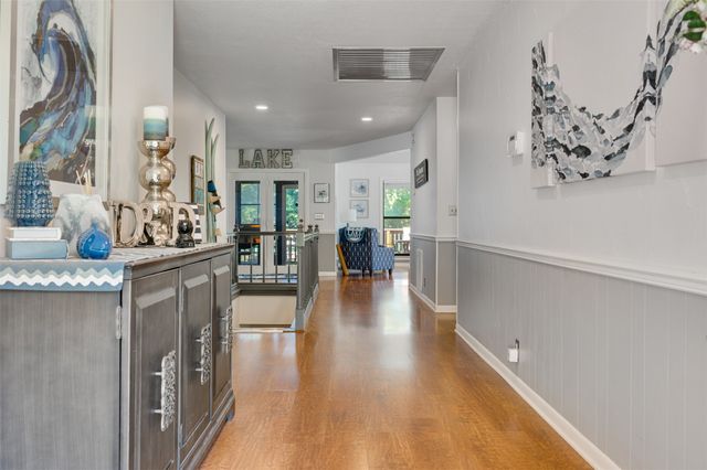 536 Wildewood Drive, Chandler, TX 75758