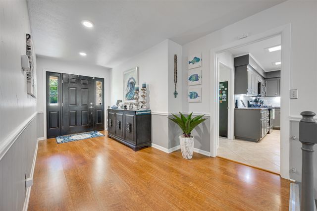 536 Wildewood Drive, Chandler, TX 75758