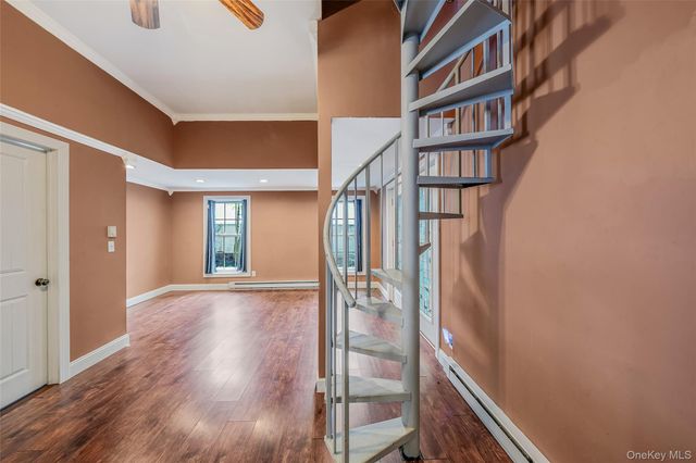 93 Maple Road, Kings Park, NY 11754