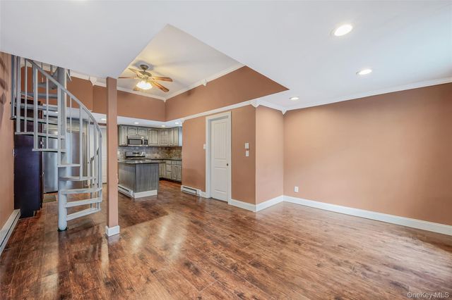 93 Maple Road, Kings Park, NY 11754