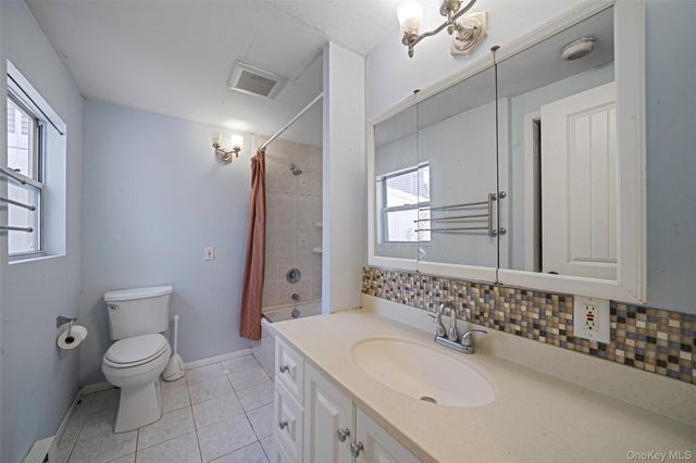 93 Maple Road, Kings Park, NY 11754