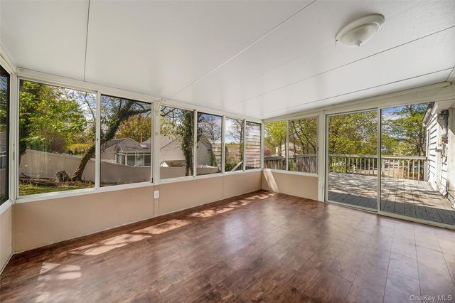 93 Maple Road, Kings Park, NY 11754