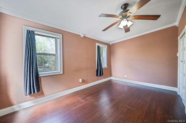 93 Maple Road, Kings Park, NY 11754