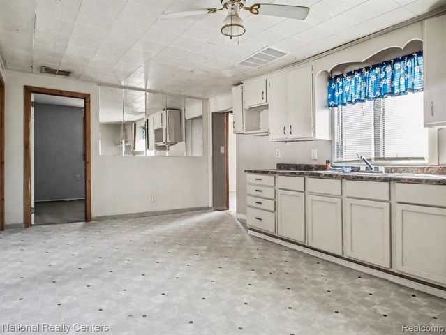 14243 Seymour Road, Montrose, MI 48457