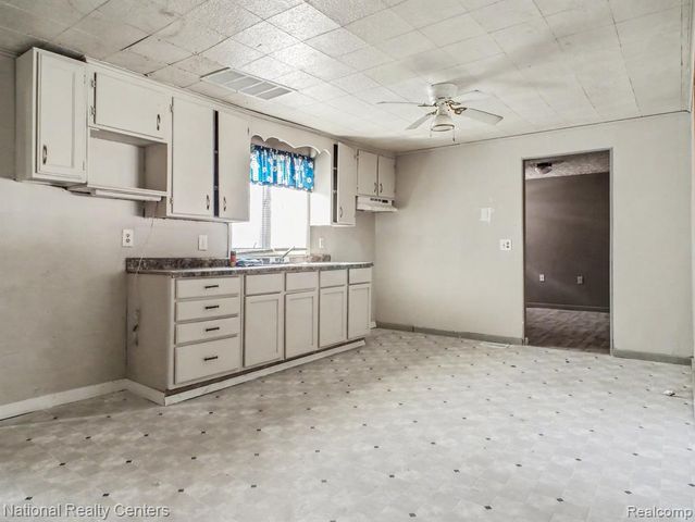 14243 Seymour Road, Montrose, MI 48457