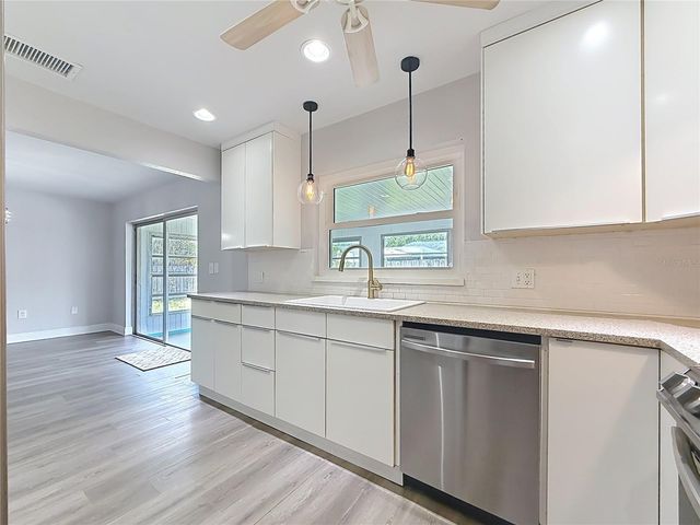 1405 OVERCASH DRIVE, Dunedin, FL 34698