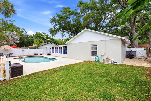 221 ARBOR DRIVE W, Palm Harbor, FL 34683