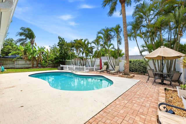 221 ARBOR DRIVE W, Palm Harbor, FL 34683