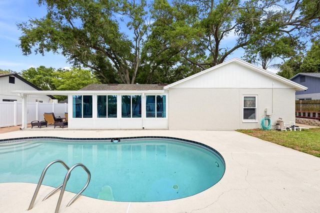 221 ARBOR DRIVE W, Palm Harbor, FL 34683