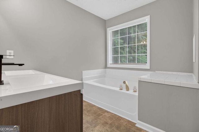 2364 Fallbrook Court, Duluth, GA 30096
