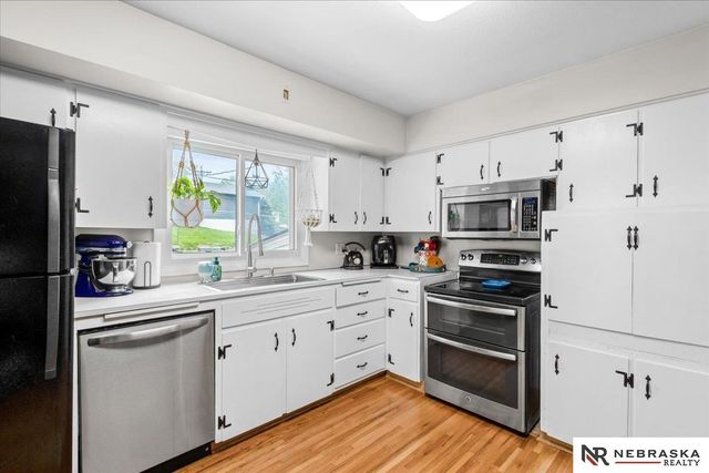 3409 S 108 Street, Omaha, NE 68144