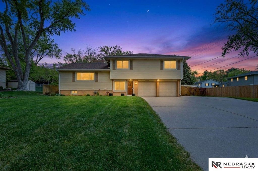 3409 S 108 Street, Omaha, NE 68144