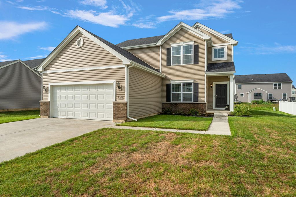 8660 Yorktown Drive, Lowell, IN 46356