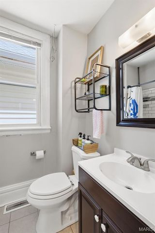 5450 Dresden Avenue, St Louis, MO 63116