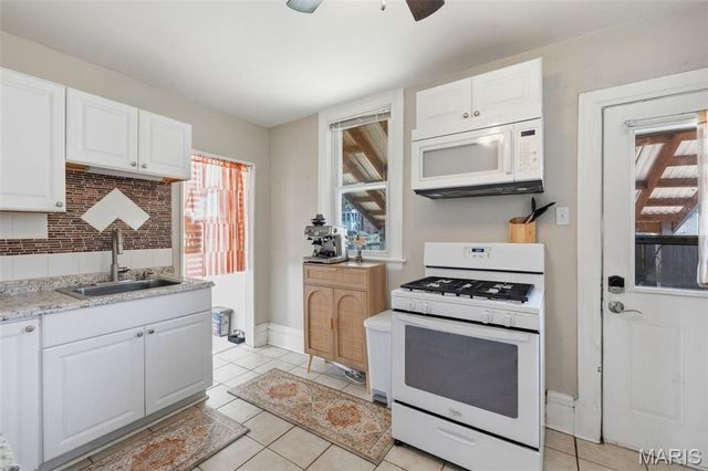 5450 Dresden Avenue, St Louis, MO 63116