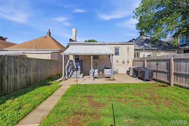 5450 Dresden Avenue, St Louis, MO 63116