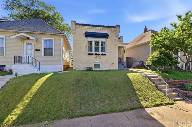 5450 Dresden Avenue, St Louis, MO 63116