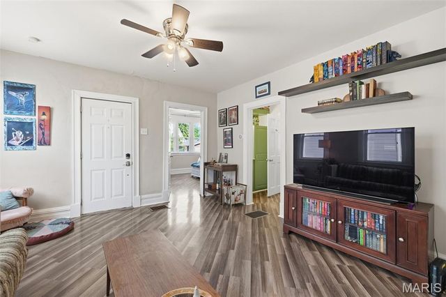 5450 Dresden Avenue, St Louis, MO 63116