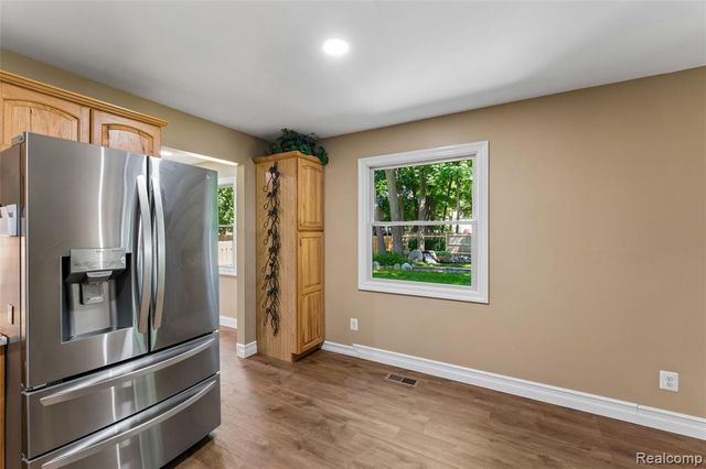 5327 Olde Saybrooke Road, Grand Blanc, MI 48439