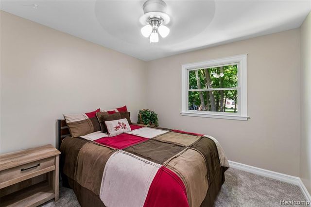 5327 Olde Saybrooke Road, Grand Blanc, MI 48439