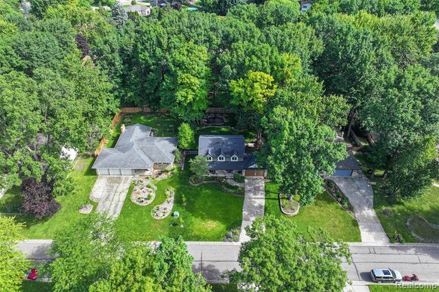 5327 Olde Saybrooke Road, Grand Blanc, MI 48439