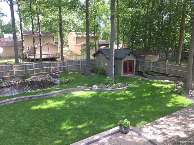 5327 Olde Saybrooke Road, Grand Blanc, MI 48439
