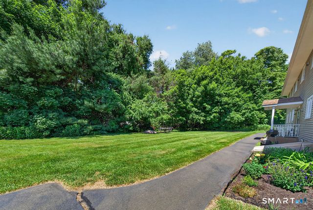 1789 Foxon Road 7D, North Branford, CT 06471