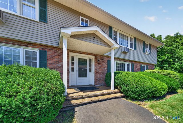 1789 Foxon Road 7D, North Branford, CT 06471