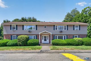 1789 Foxon Road 7D, North Branford, CT 06471