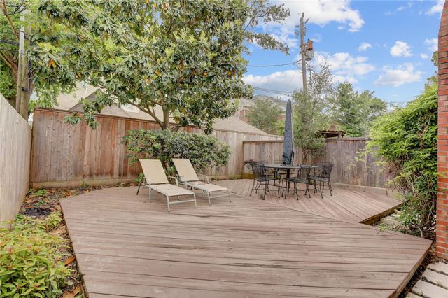 2629 Wroxton Road A, Houston, TX 77005