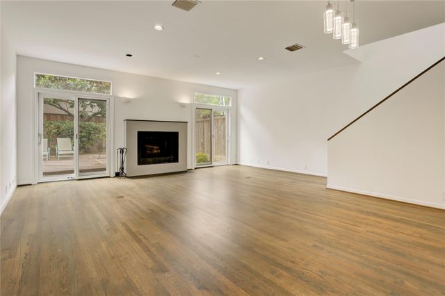 2629 Wroxton Road A, Houston, TX 77005