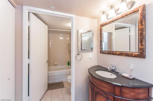 8215 Ibis Club DR 102, Naples, FL 34104
