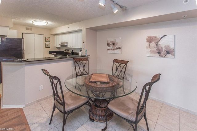 8215 Ibis Club DR 102, Naples, FL 34104