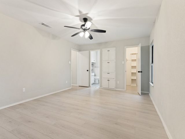 2313 Harvest Glen Court, Fort Worth, TX 76108