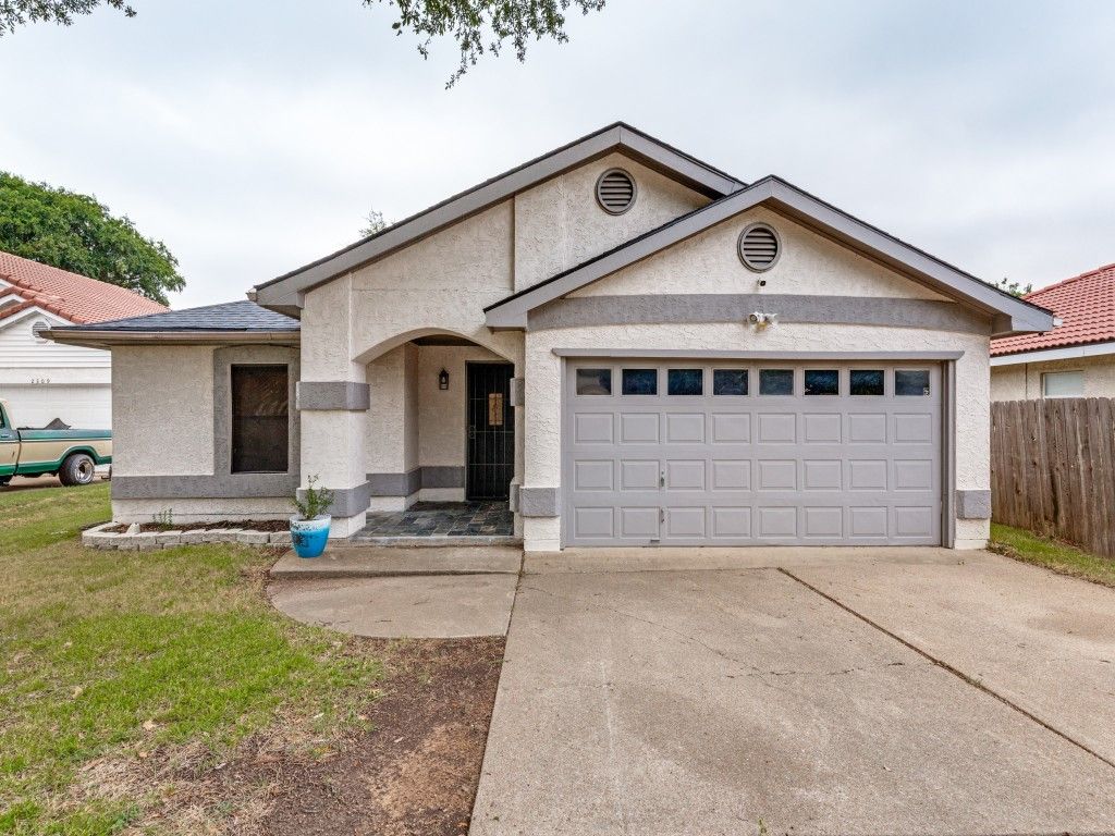 2313 Harvest Glen Court, Fort Worth, TX 76108