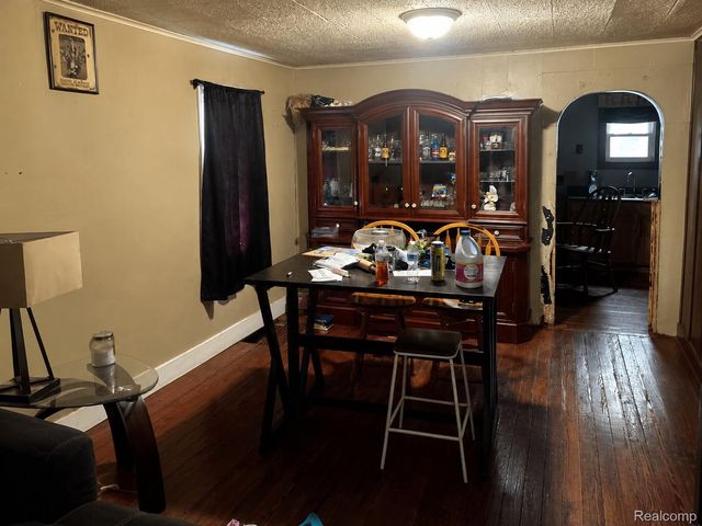 2201 Oklahoma Avenue, Flint, MI 48506