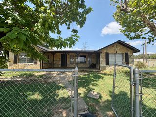 177 County Road 3940, Poolville, TX 76487