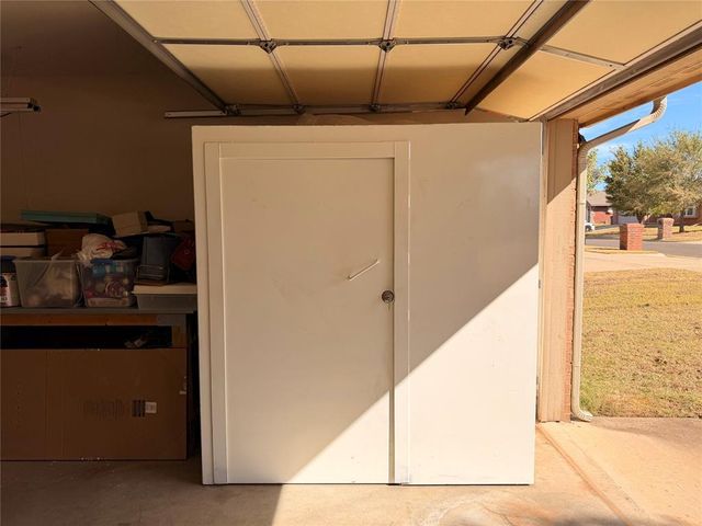 6825 NW 157th Street, Edmond, OK 73013