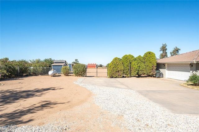 13980 Mission, Hesperia, CA 92344