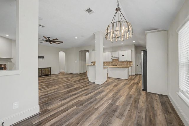 31032 Sunfall Trail Lane, Spring, TX 77386
