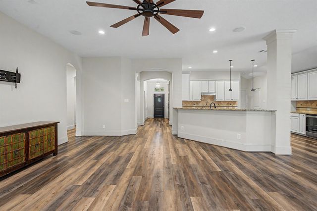 31032 Sunfall Trail Lane, Spring, TX 77386