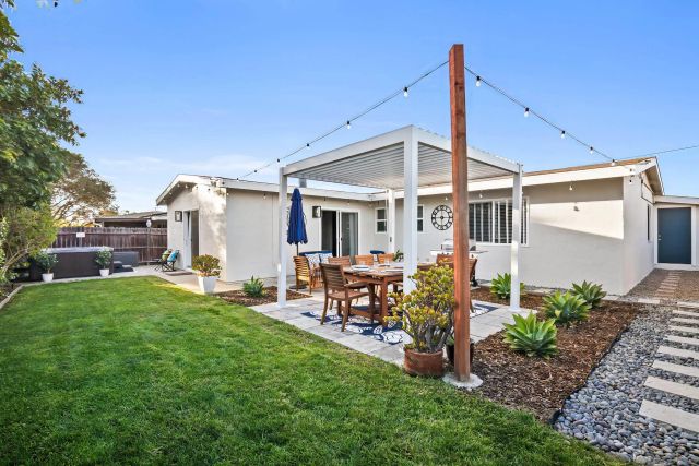 4489 Bertha Street, San Diego, CA 92117